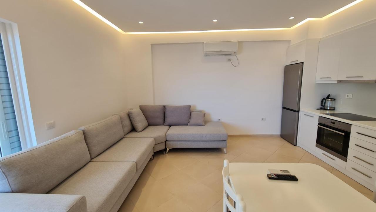Sea And City View Apartment ساراندا المظهر الخارجي الصورة