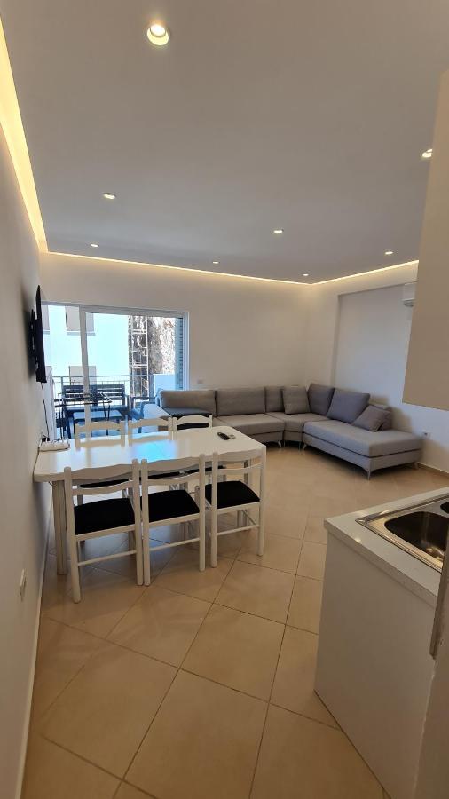 Sea And City View Apartment ساراندا المظهر الخارجي الصورة
