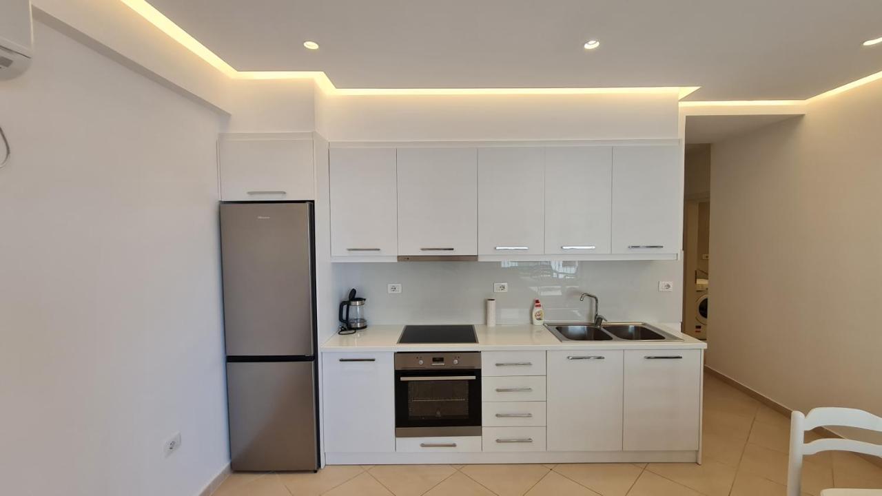 Sea And City View Apartment ساراندا المظهر الخارجي الصورة
