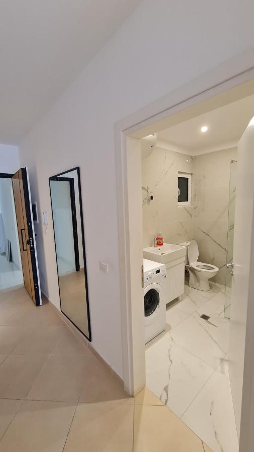 Sea And City View Apartment ساراندا المظهر الخارجي الصورة